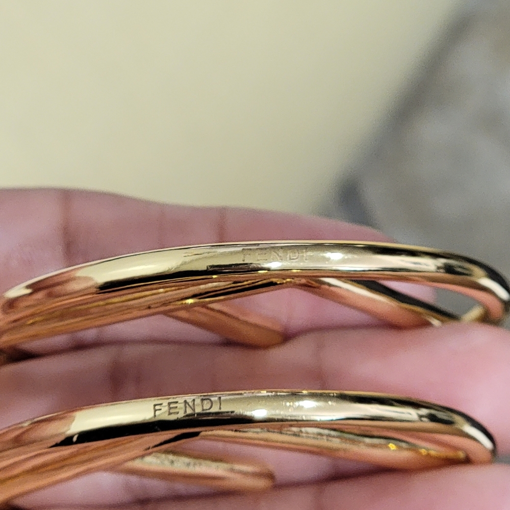 Large Fendi Hoop earrings - Picture 3 of 10